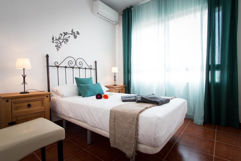 Holidays2Torremolinos Apartamento de 3 dormitorios con terraza y piscina comunitaria Exterior foto